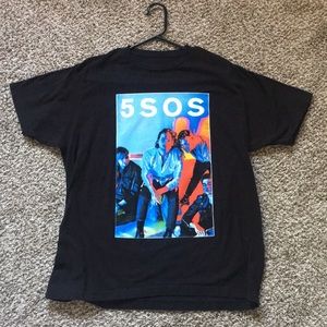 Hot Topic 5SOS Youngblood T-Shirt
